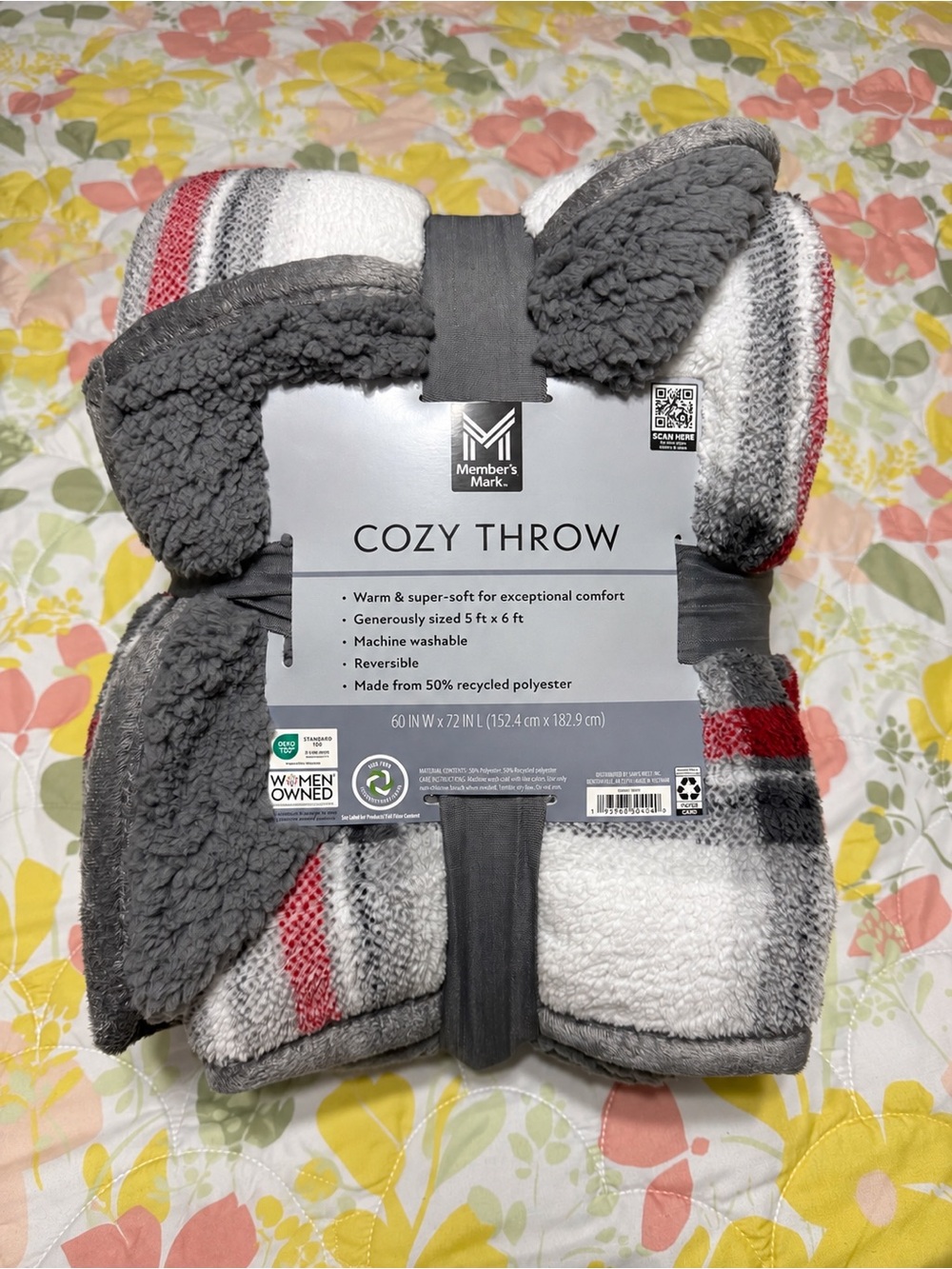 Member’s Mark cozy throw blanket 60x72 reversible plaid